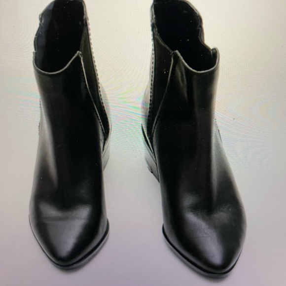 COLE HANN Marinne Pointed Toe Bootie - Picture 3 of 6